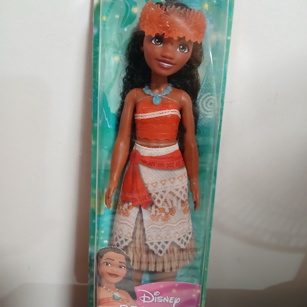Disney Moana Doll with Orange Top and Brown Skirt